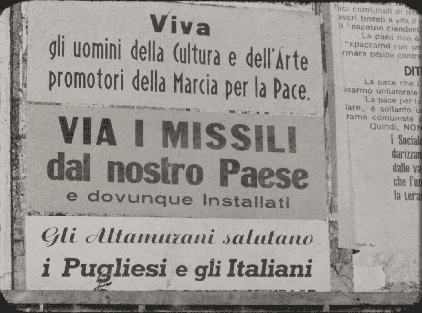 manifesti in mezzo al corso7