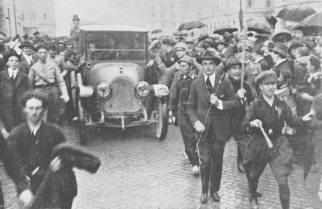 mussolini arriva al Quirinale 30 ottobre 1922